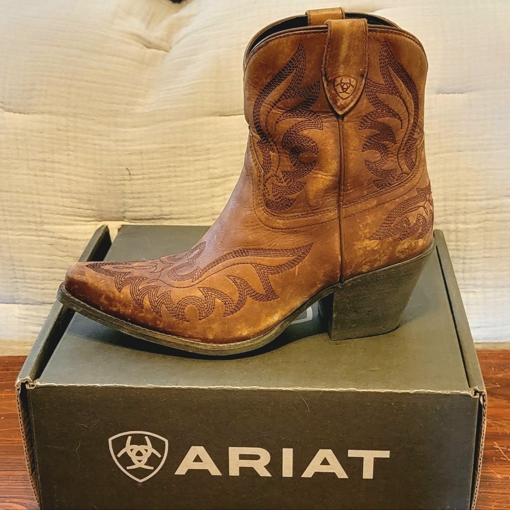 Ariat Chandler Boot, Womens sz 10, Nearly New!